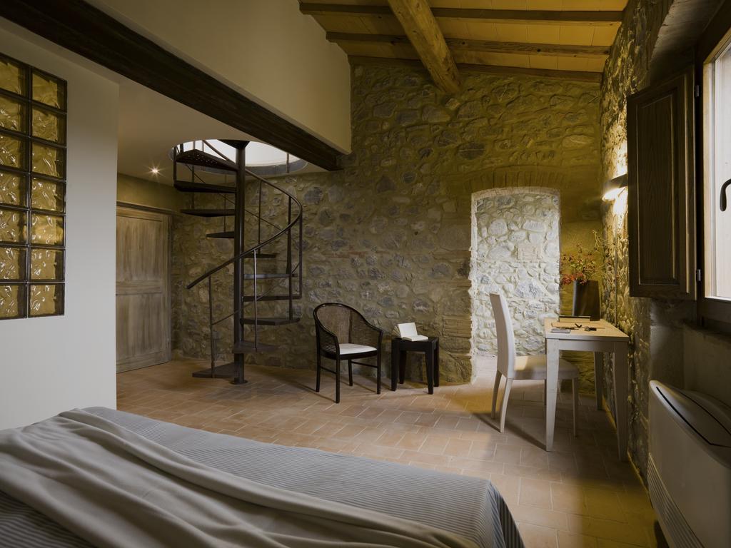 Poderi Firenze Guest House Cinigiano Bagian luar foto