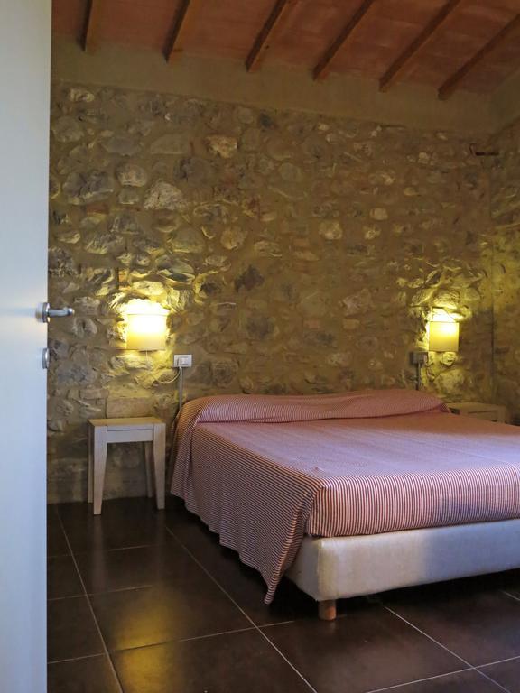 Poderi Firenze Guest House Cinigiano Bagian luar foto